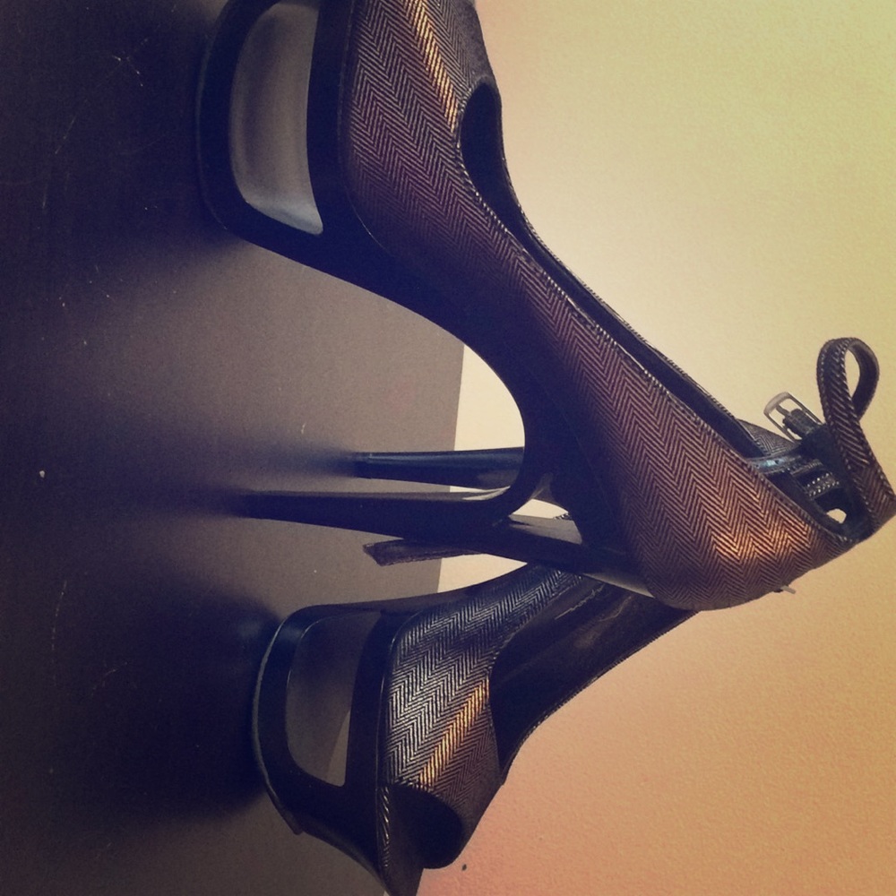 Jessica Simpson heels
